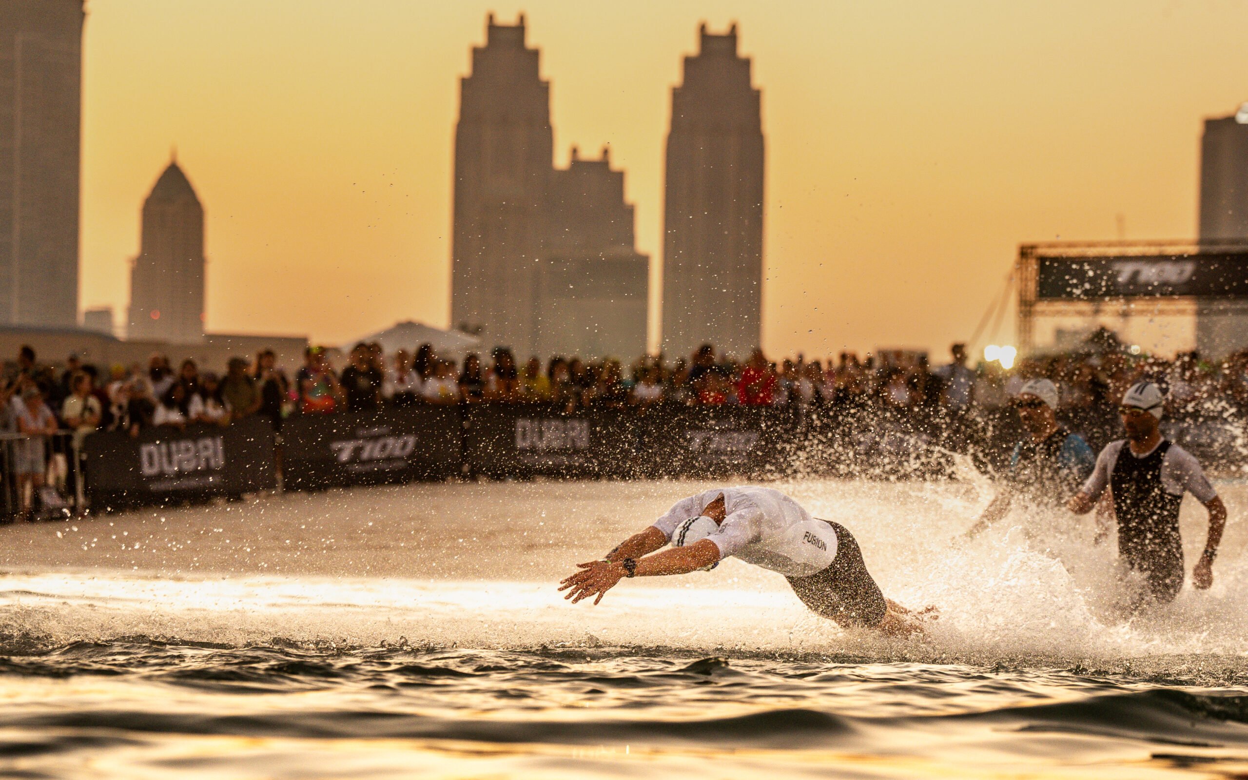 Dubai T100 Triathlon Swim Start