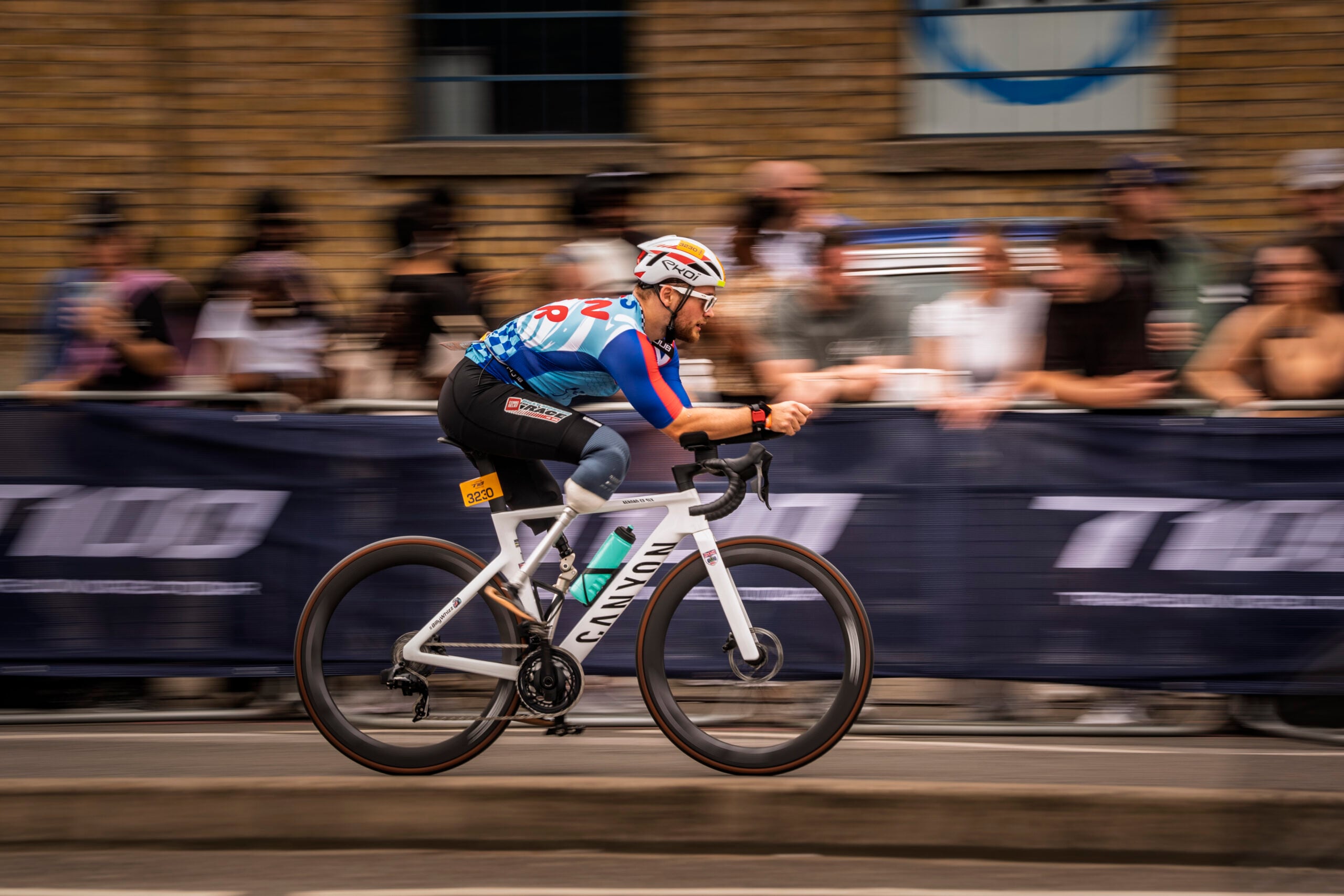 T100 London, Age Group Sprint Race ( photo: James Mitchell)